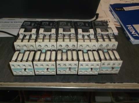 SIEMENS SIRIUS 3R CONTACTORS ( IEC 60 947 VDE 0660 ) TOTAL OF 5 CONTACTORS